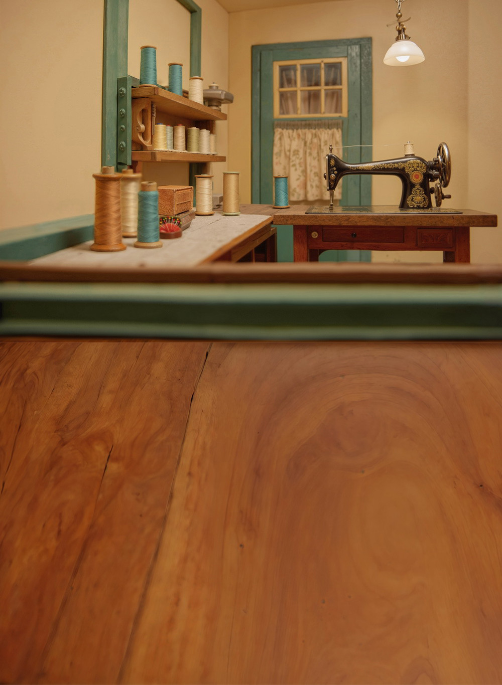 Нейрофотофон "Швейный уголок" стена/пол